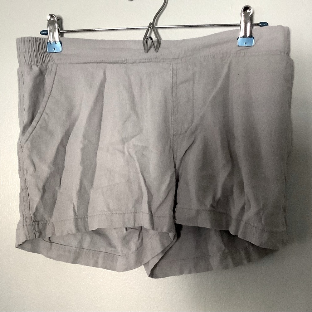 Linen shorts